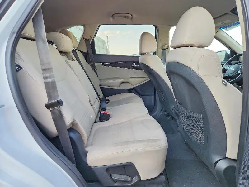2019 KIA SORENTO LX V6  
