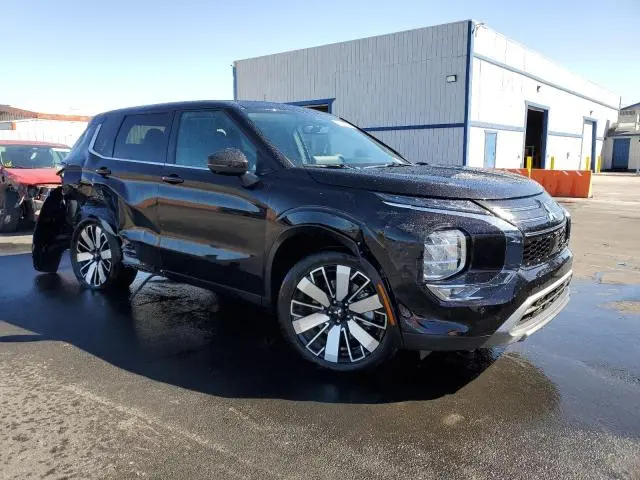 2025 MITSUBISHI OUTLANDER SE