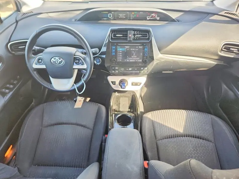 2017 TOYOTA PRIUS THREE  