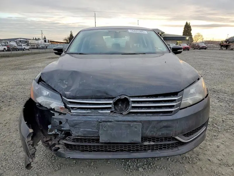 2015 VOLKSWAGEN PASSAT SE  