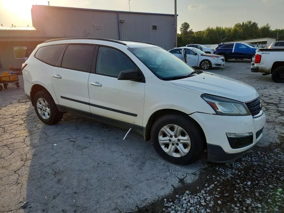 2014 CHEVROLET TRAVERSE LS  