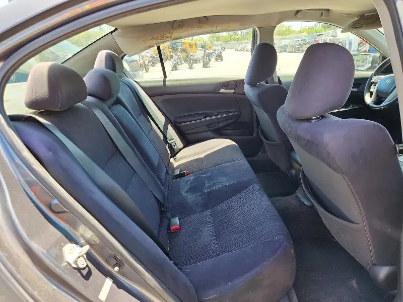2011 HONDA ACCORD LX  