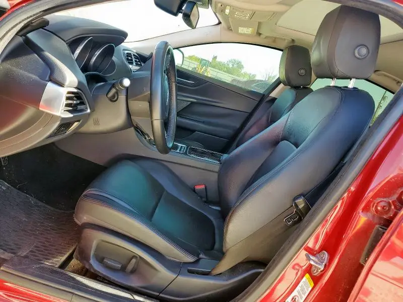 2017 JAGUAR XE PREMIUM  