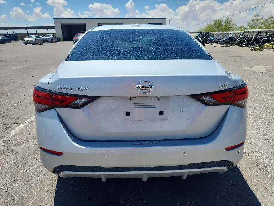 2022 NISSAN SENTRA SV  