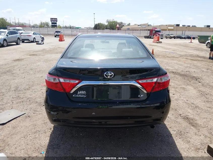 2017 TOYOTA CAMRY LE