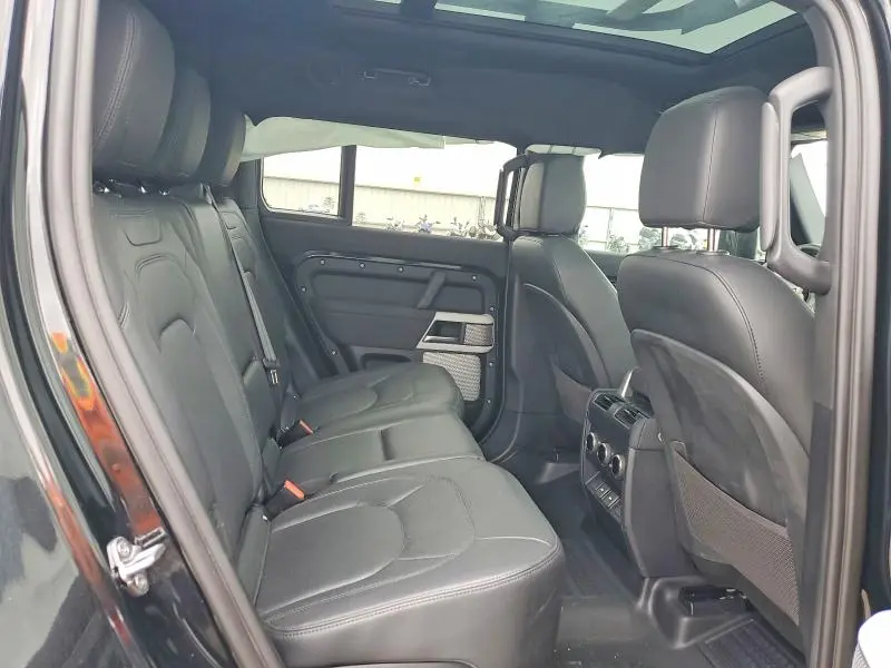 2023 LAND ROVER DEFENDER 130 SE  