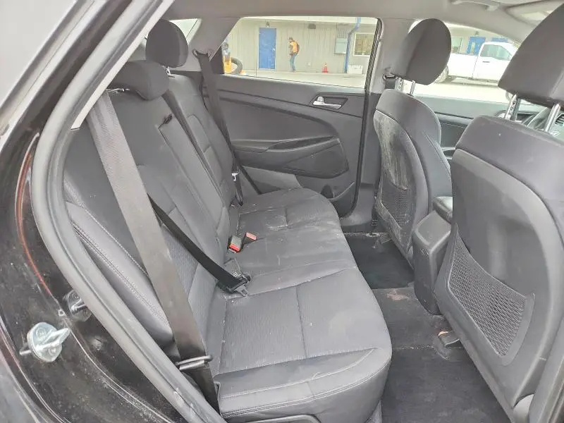 2021 HYUNDAI TUCSON SE  