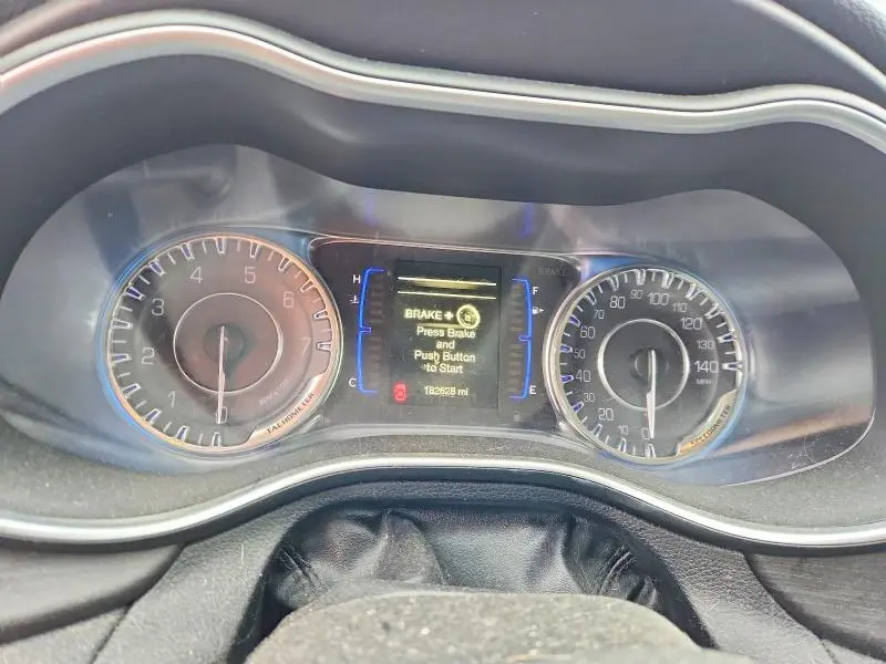 2016 CHRYSLER 200 LIMITED  