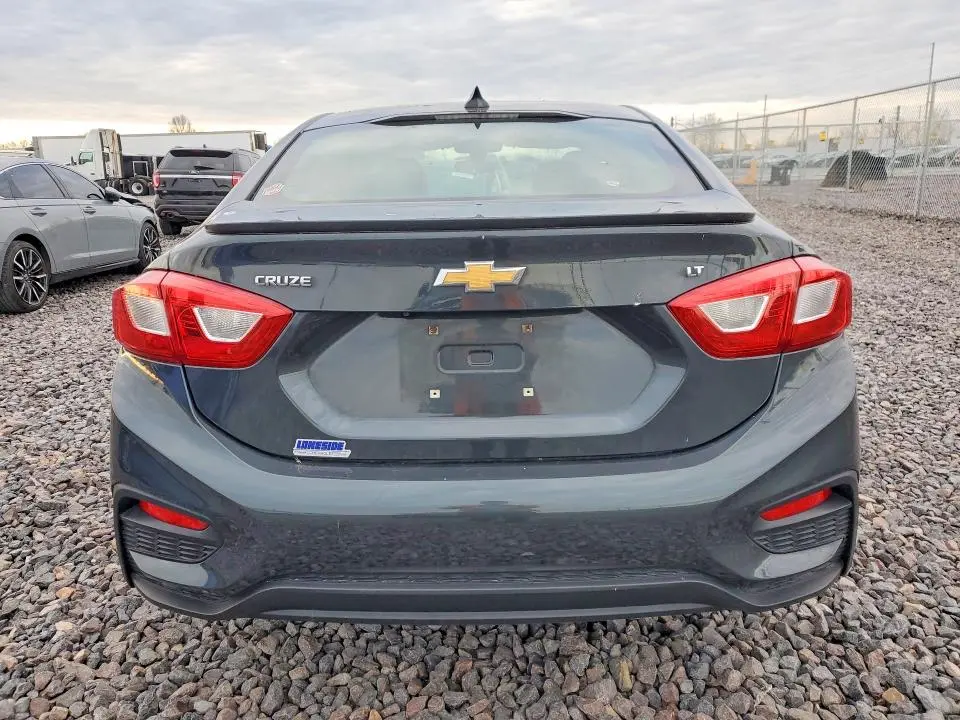 2017 CHEVROLET CRUZE LT  