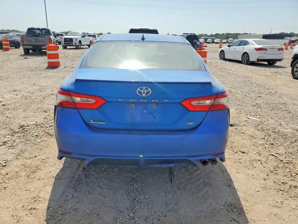 2019 TOYOTA CAMRY SE  