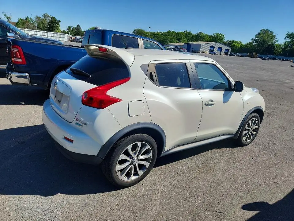2013 NISSAN JUKE S  
