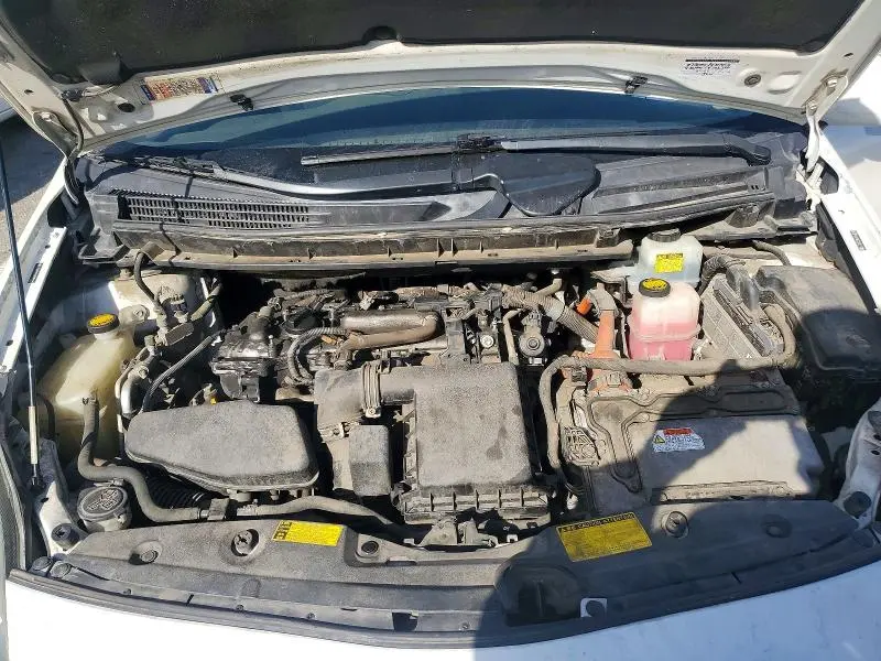 2010 TOYOTA PRIUS III  