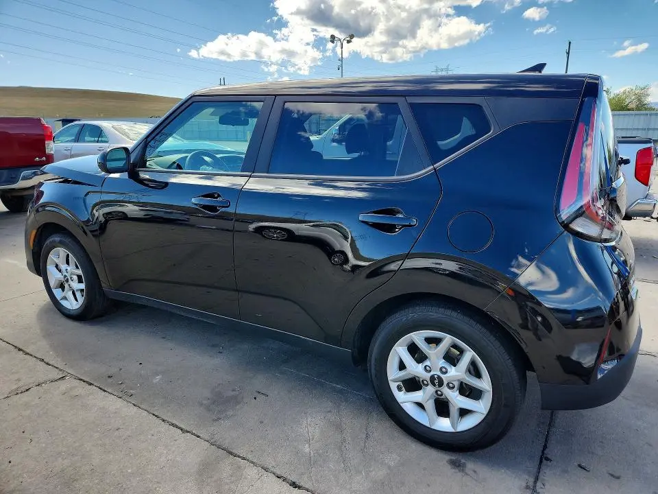 2025 KIA SOUL LX  