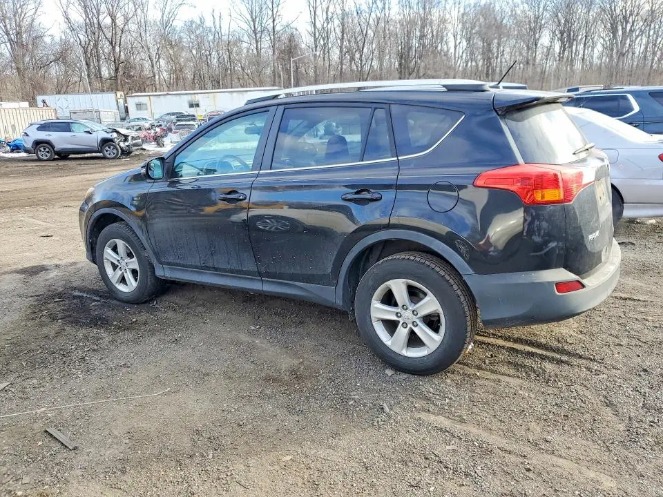 2014 TOYOTA RAV4 XLE  
