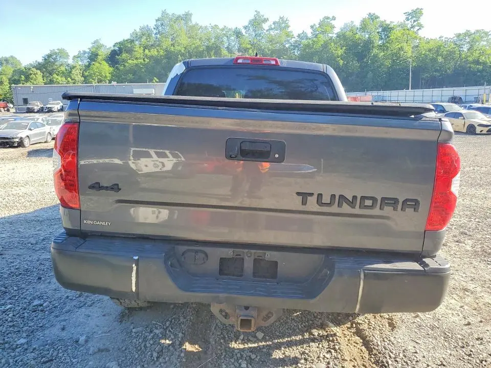 2021 TOYOTA TUNDRA SR5  