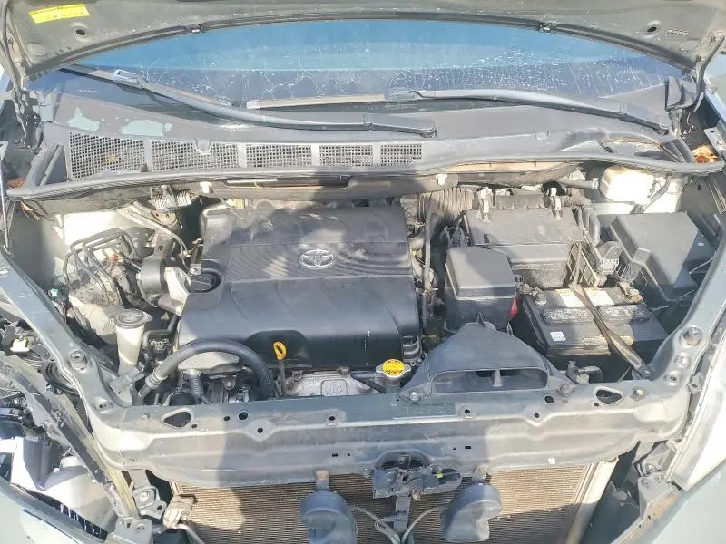 2011 TOYOTA SIENNA BASE 7-PASSENGER  