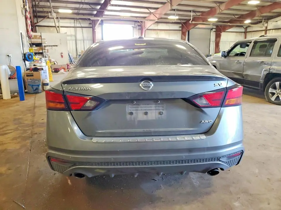 2021 NISSAN ALTIMA SV  