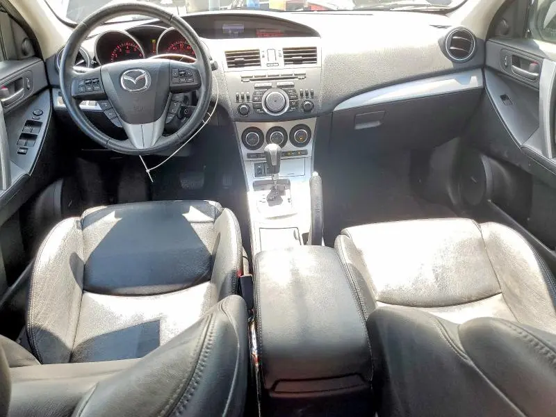 2011 MAZDA 3 S  