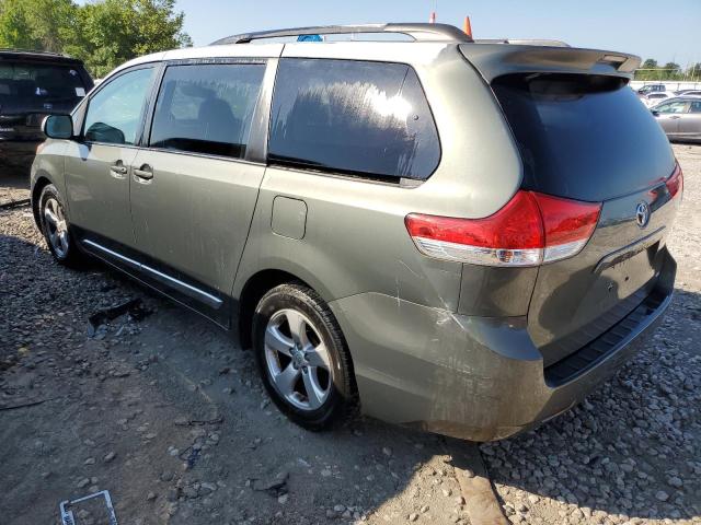 2013 TOYOTA SIENNA LE