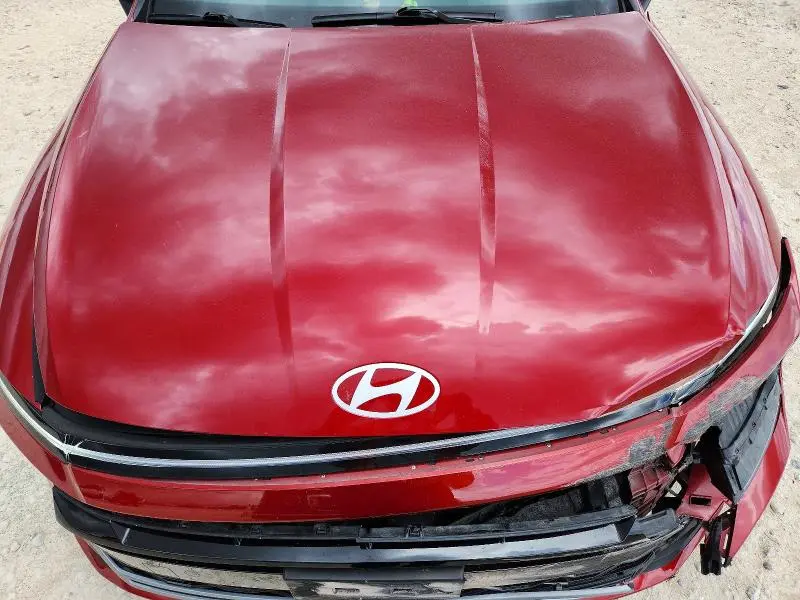2025 HYUNDAI SONATA SE  