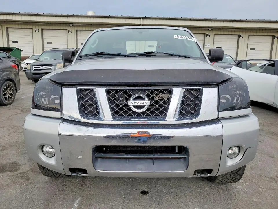 2010 NISSAN TITAN XE  