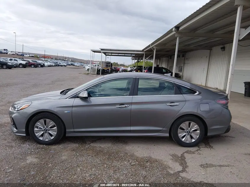 2018 HYUNDAI SONATA HYBRID SE