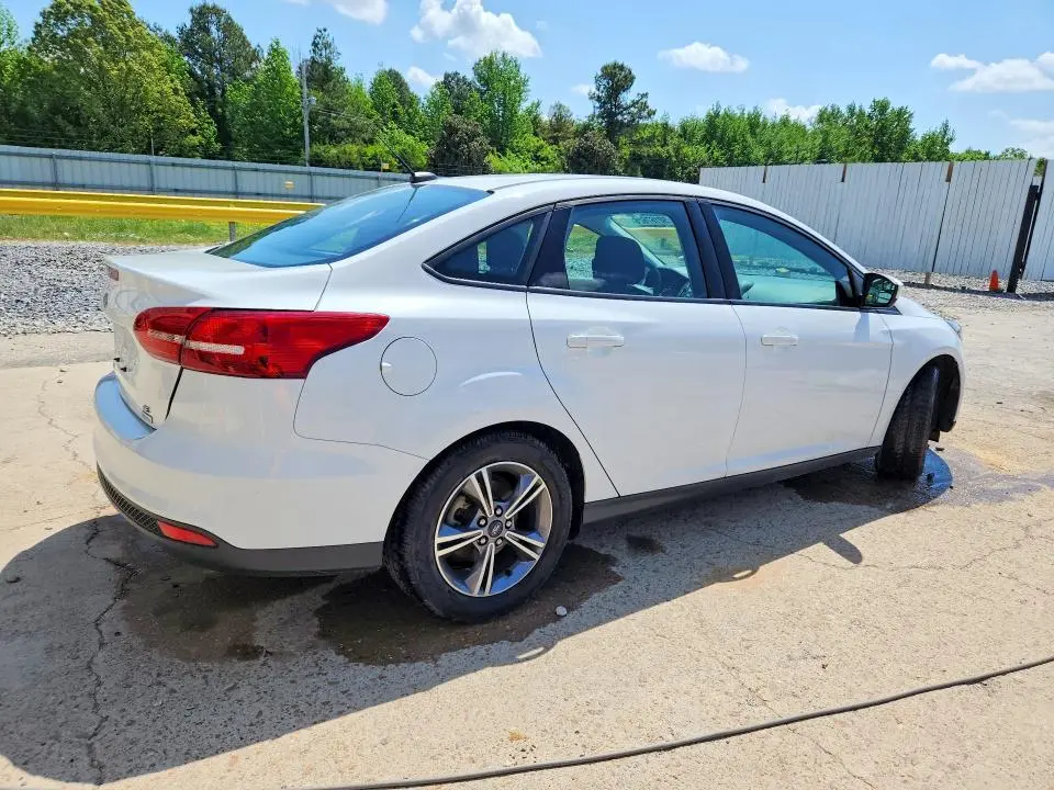 2018 FORD FOCUS SE  
