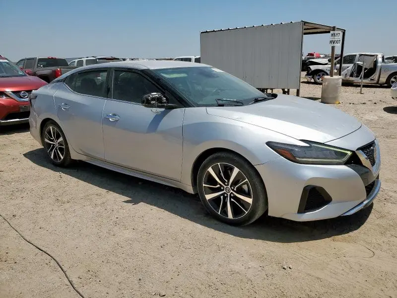 2022 NISSAN MAXIMA SV  