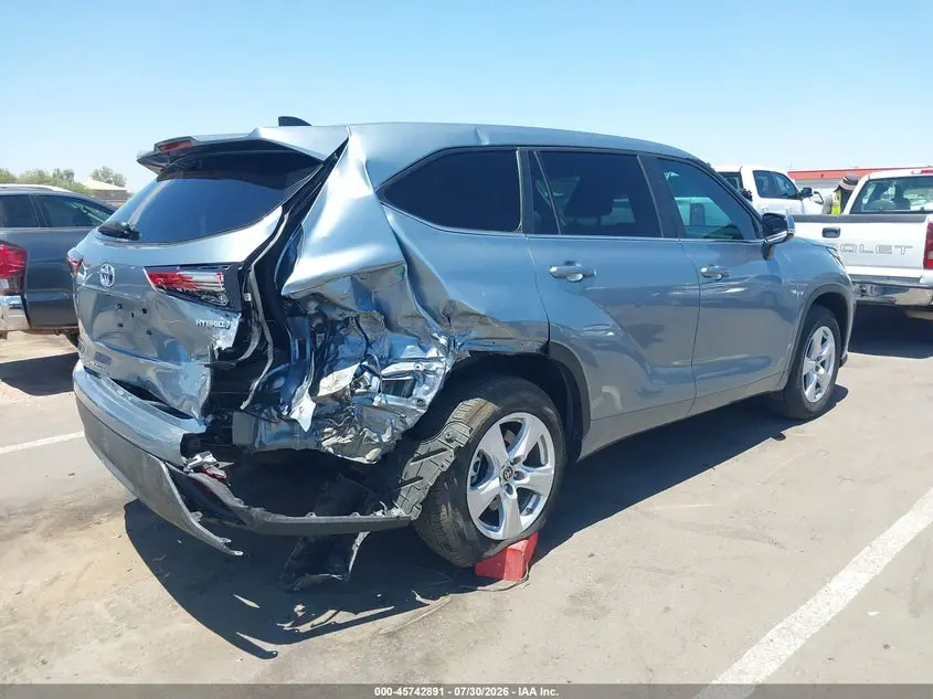 2023 TOYOTA HIGHLANDER HYBRID LE
