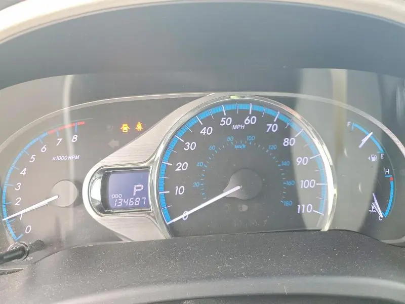 2013 TOYOTA SIENNA XLE 8-PASSENGER  