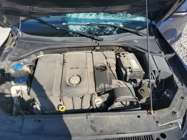 2012 VOLKSWAGEN PASSAT S  