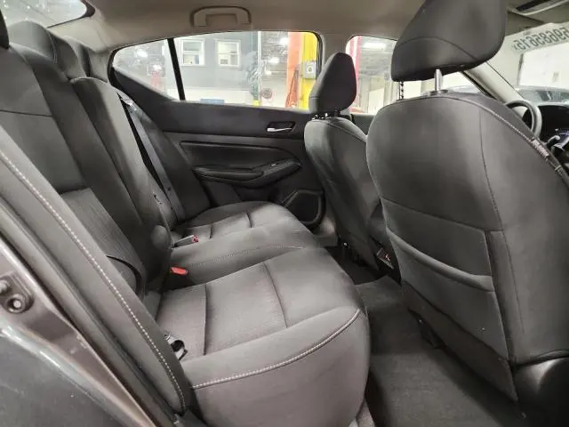 2022 NISSAN ALTIMA SV  