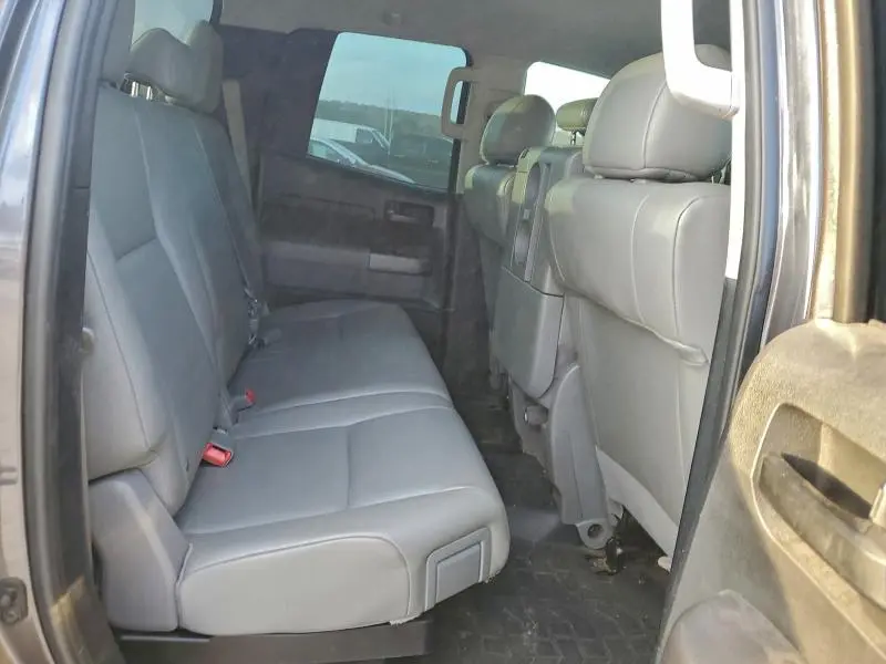 2011 TOYOTA TUNDRA DOUBLE CAB SR5  