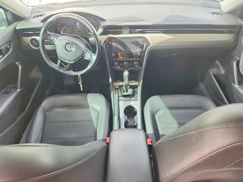 2020 VOLKSWAGEN PASSAT SE  