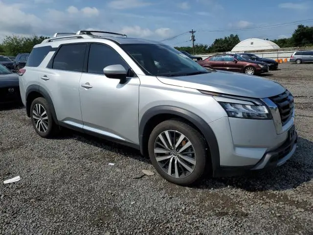 2024 NISSAN PATHFINDER PLATINUM  
