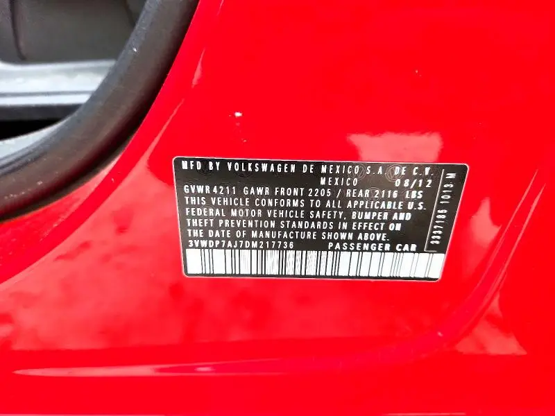 2013 VOLKSWAGEN JETTA SE  