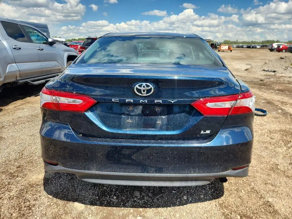 2018 TOYOTA CAMRY LE  