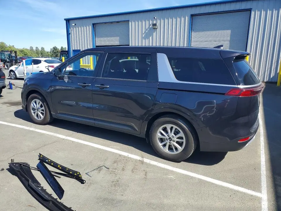 2023 KIA CARNIVAL LX  