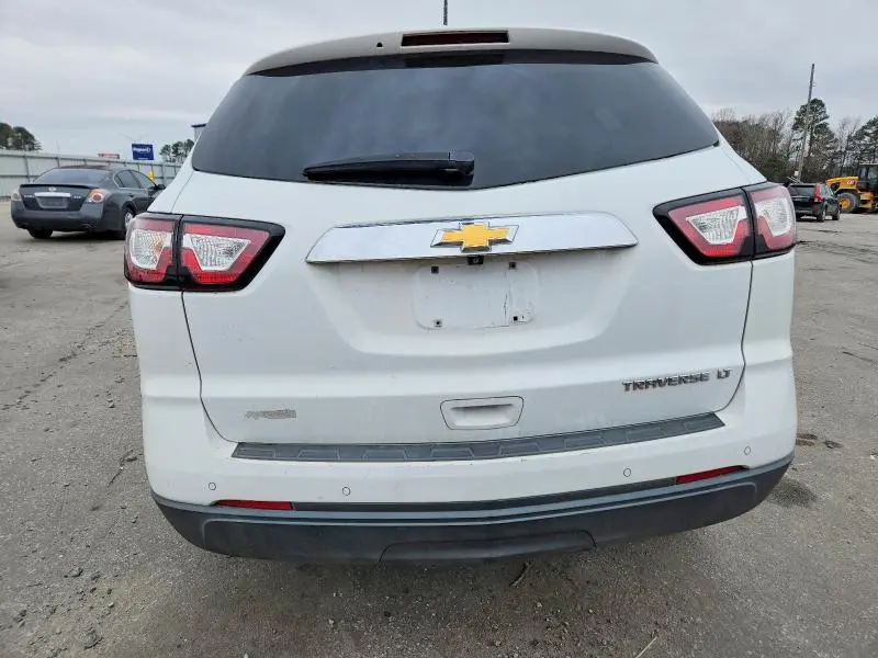 2016 CHEVROLET TRAVERSE LT  