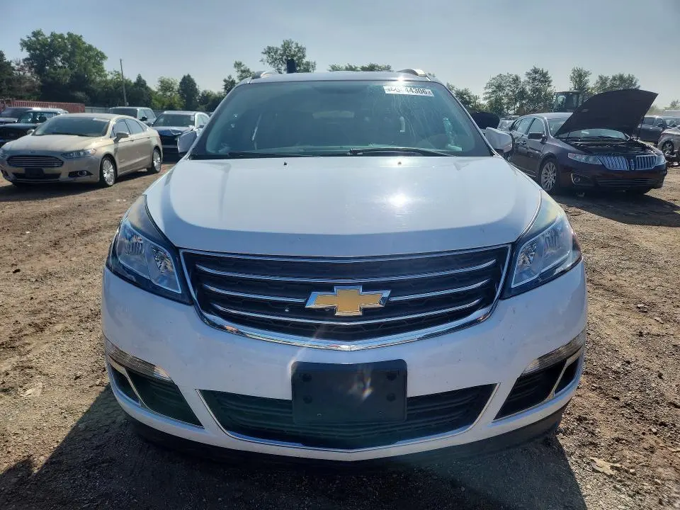 2017 CHEVROLET TRAVERSE LT  