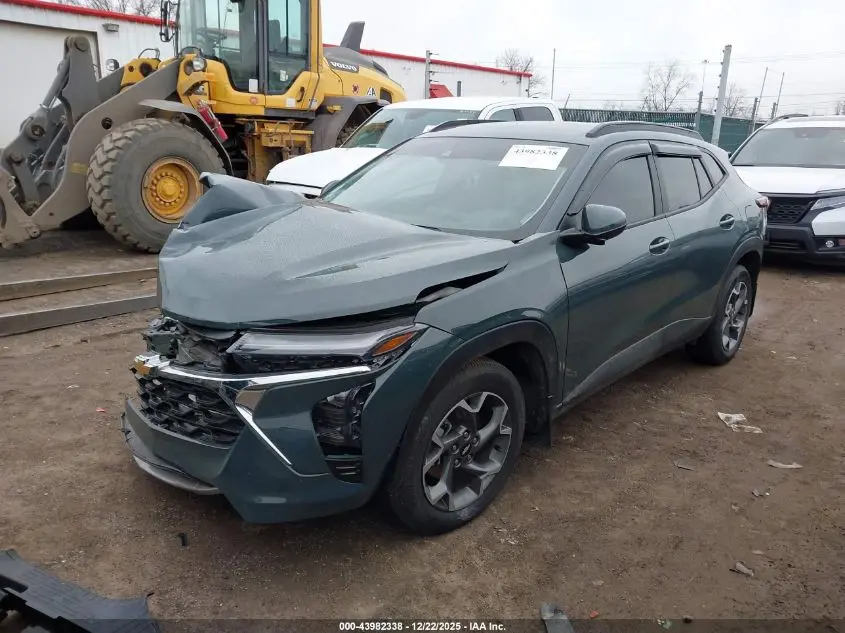 2025 CHEVROLET TRAX FWD LT