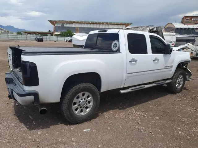 2011 GMC SIERRA K2500 DENALI  