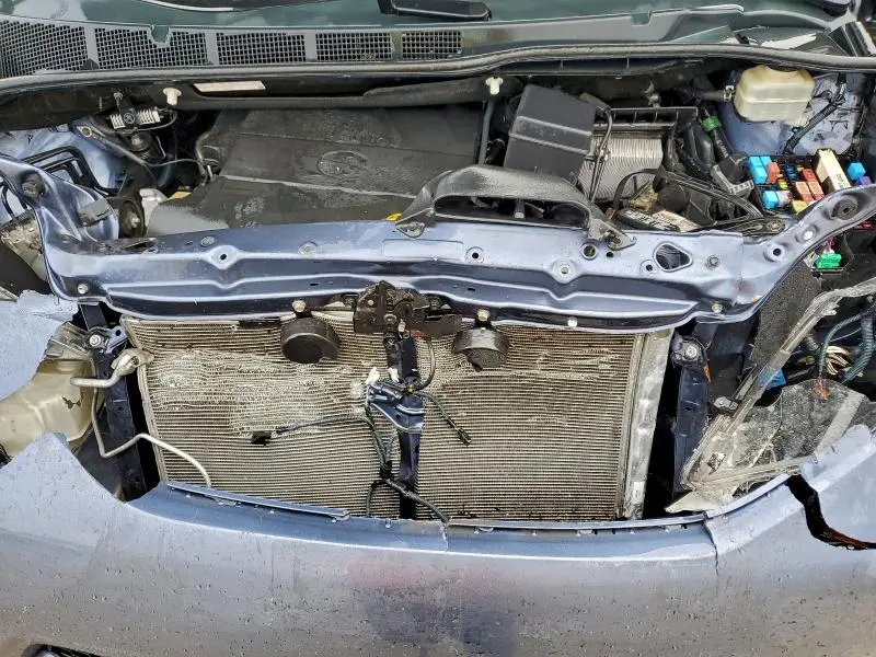 2013 TOYOTA SIENNA XLE  