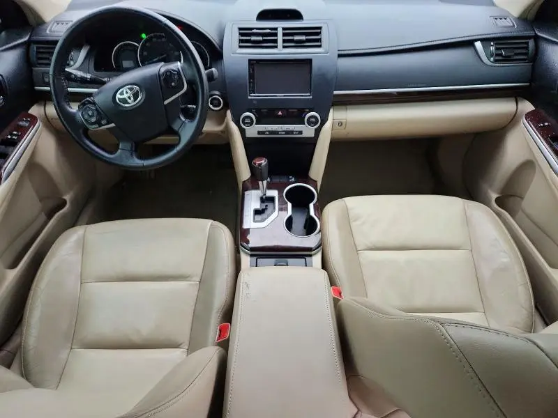 2013 TOYOTA CAMRY XLE  