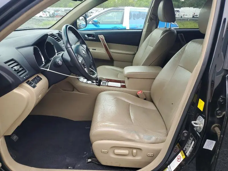2011 TOYOTA HIGHLANDER LIMITED  