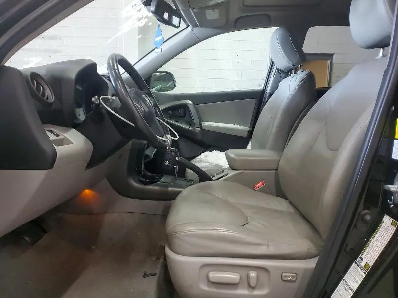 2011 TOYOTA RAV4 LIMITED  