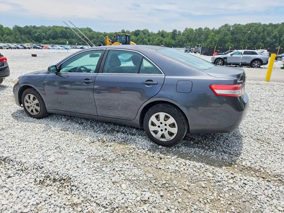 2010 TOYOTA CAMRY LE  