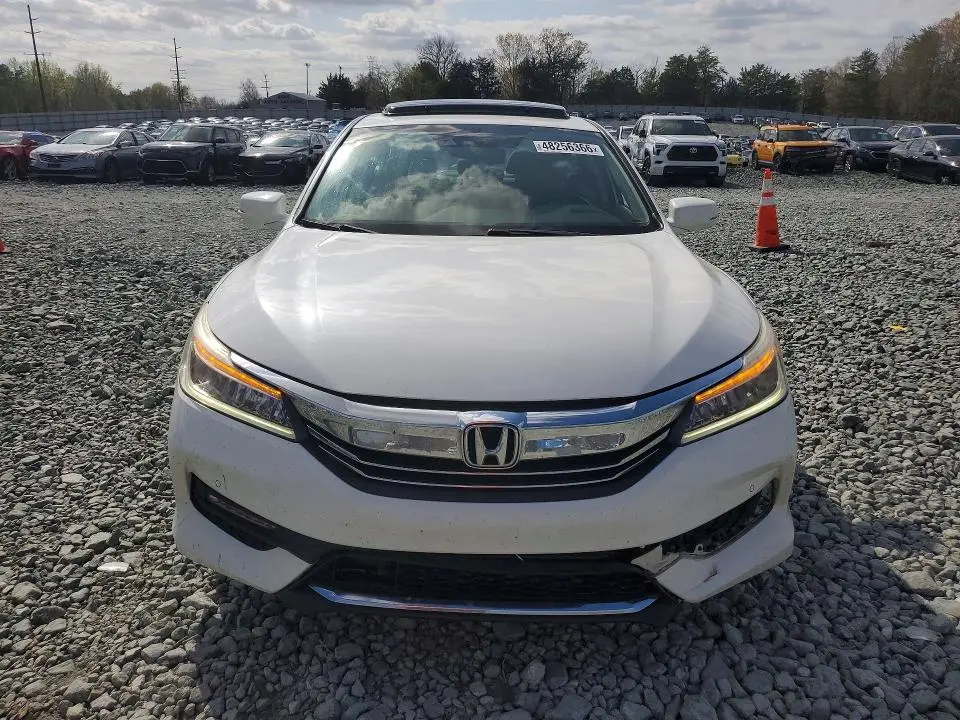 2017 HONDA ACCORD TOURING  