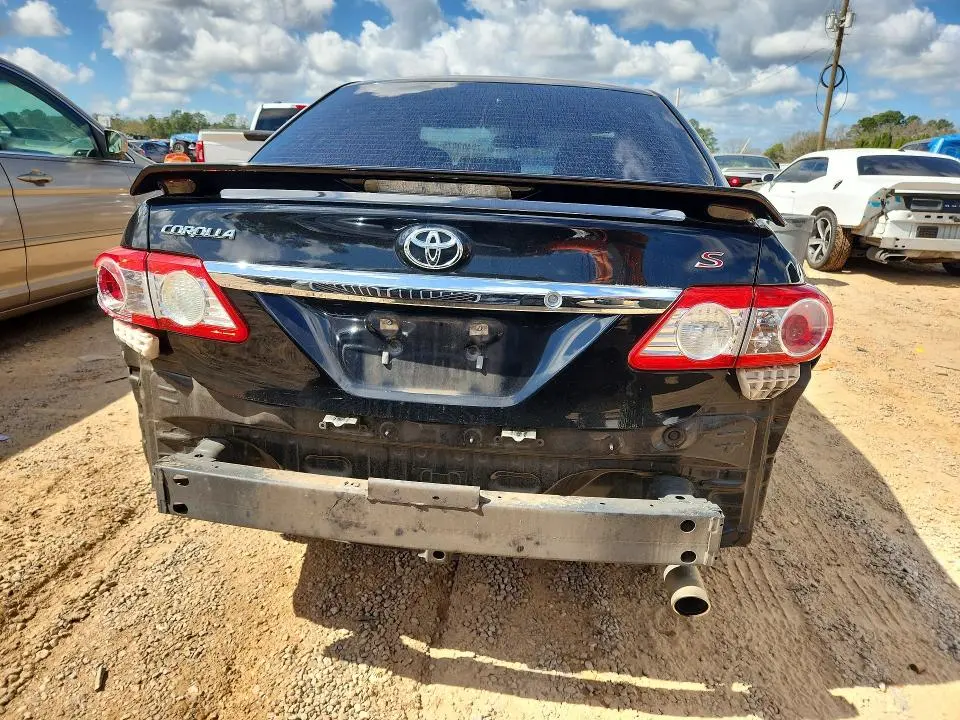 2013 TOYOTA COROLLA S  