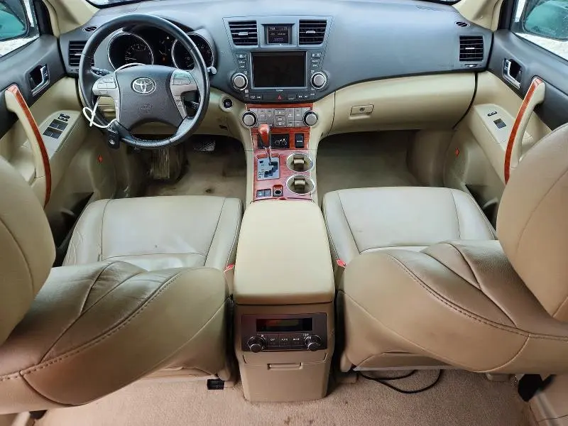 2010 TOYOTA HIGHLANDER LIMITED  